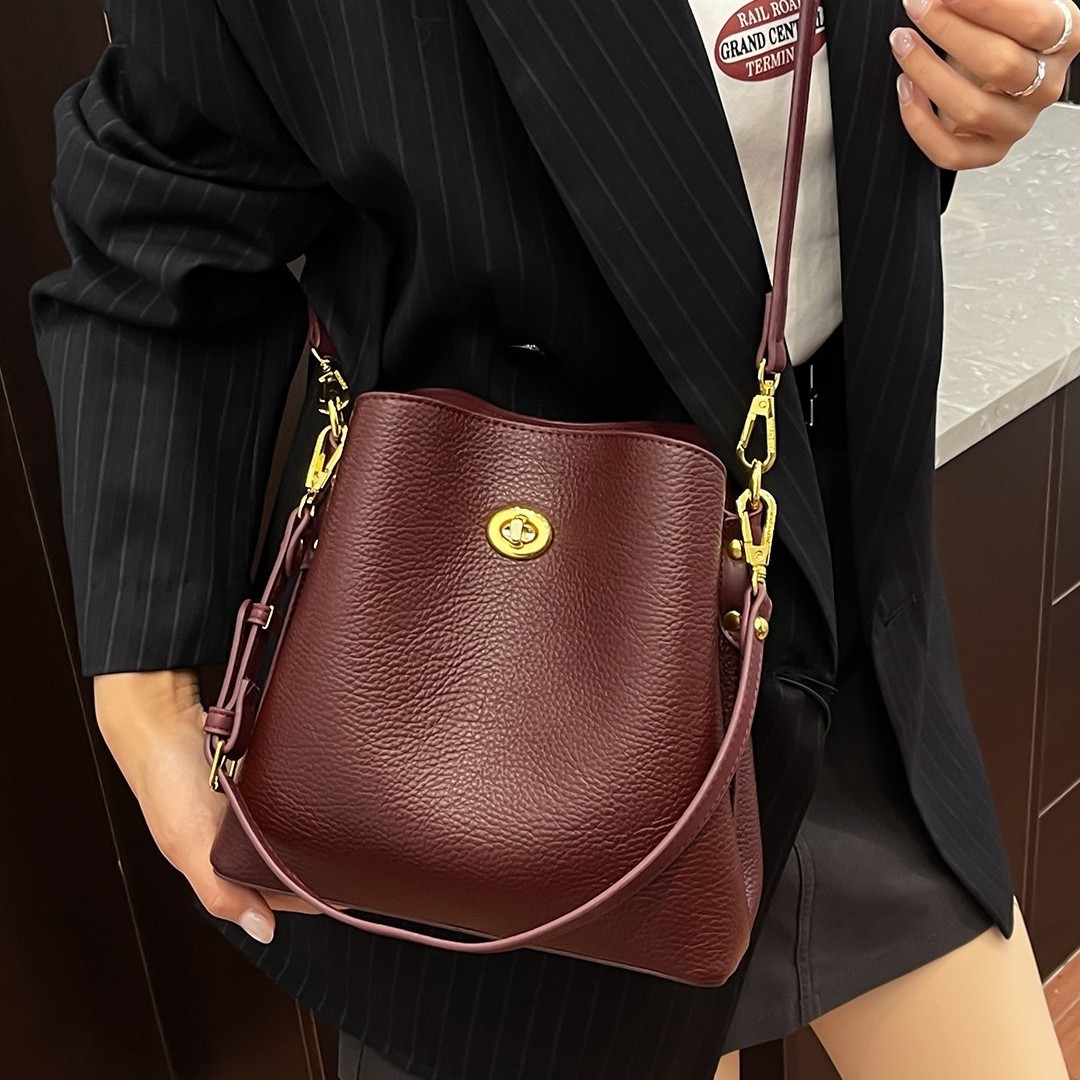 ファッションPUレザー女性用ハンドバッグ 大容量 ファッショ - Women Bags For Airport のレビューと価格