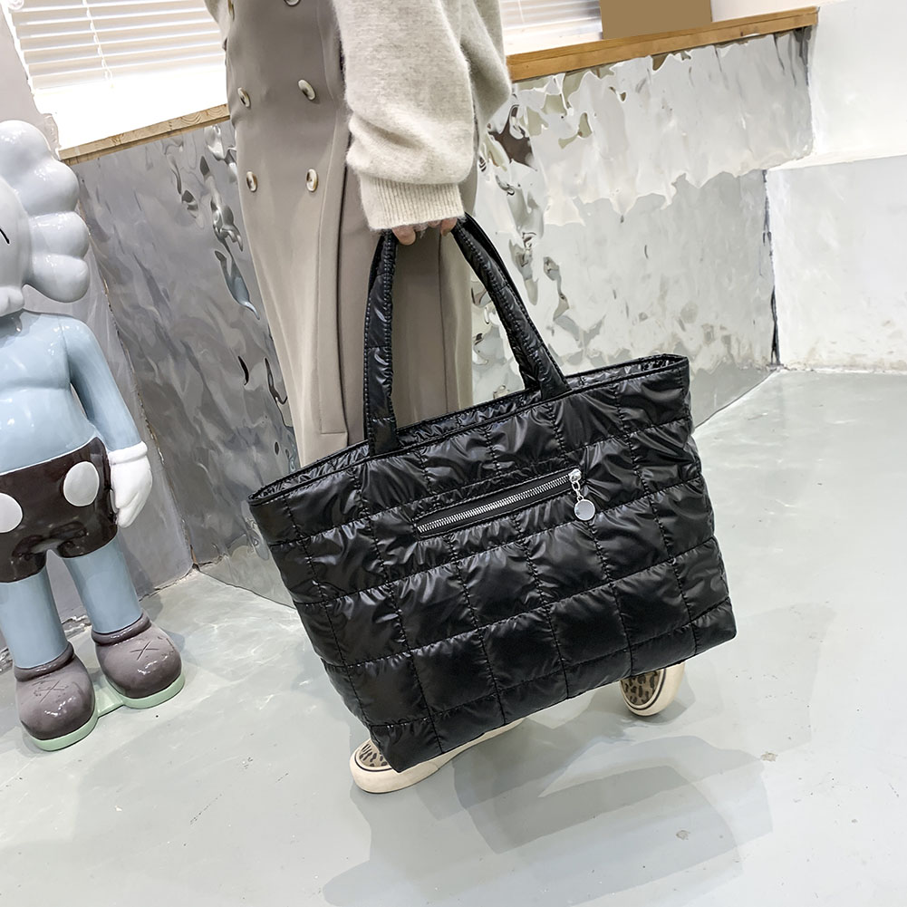 ジッパー付きパファーバッグトートパース、女性用スリングバッグ - Women Bags For Office Use のレビューと価格