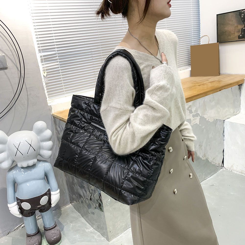 ジッパー付きパファーバッグトートパース、女性用スリングバッグ - Women Bags For Office Use のレビューと価格