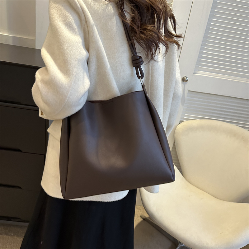 通勤韓国版大容量おしゃれバッグ女性用、レザーショルダーバッグ - Women Bags For Airport のレビューと価格