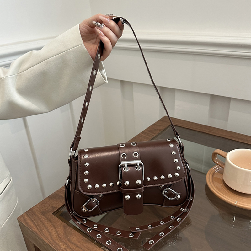 女性用ショルダーバッグ パンクスタイル財布 PUレザー ロッ - Women Bags For Airport のレビューと価格