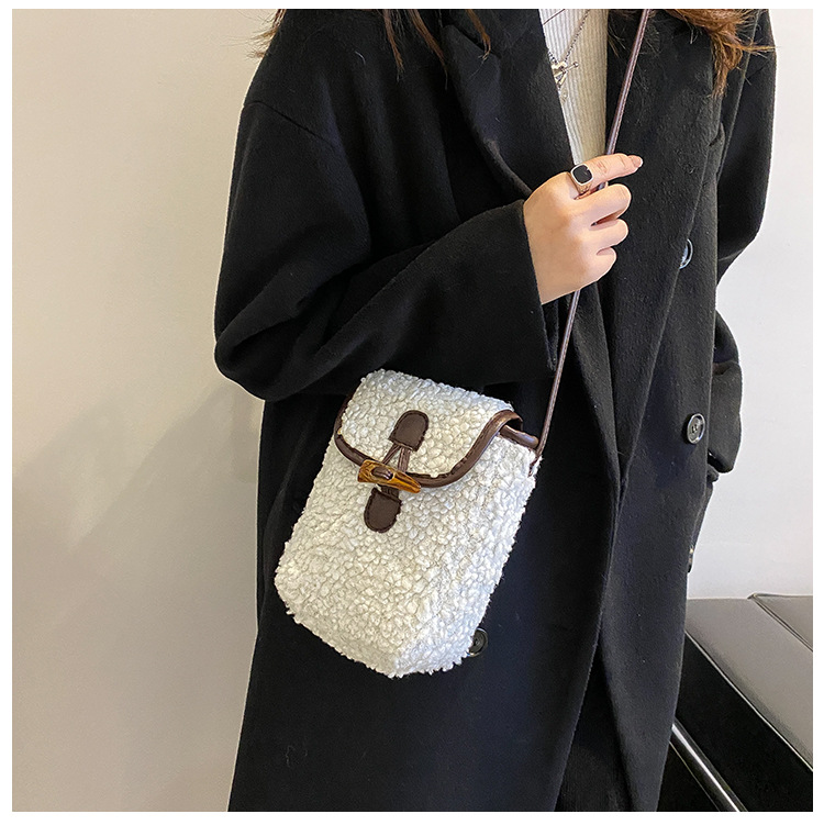 ファッション冬ラムウール電話バッグ甘い素敵なポータブル女性財 - Women'S Bags Cross Body のレビューと価格