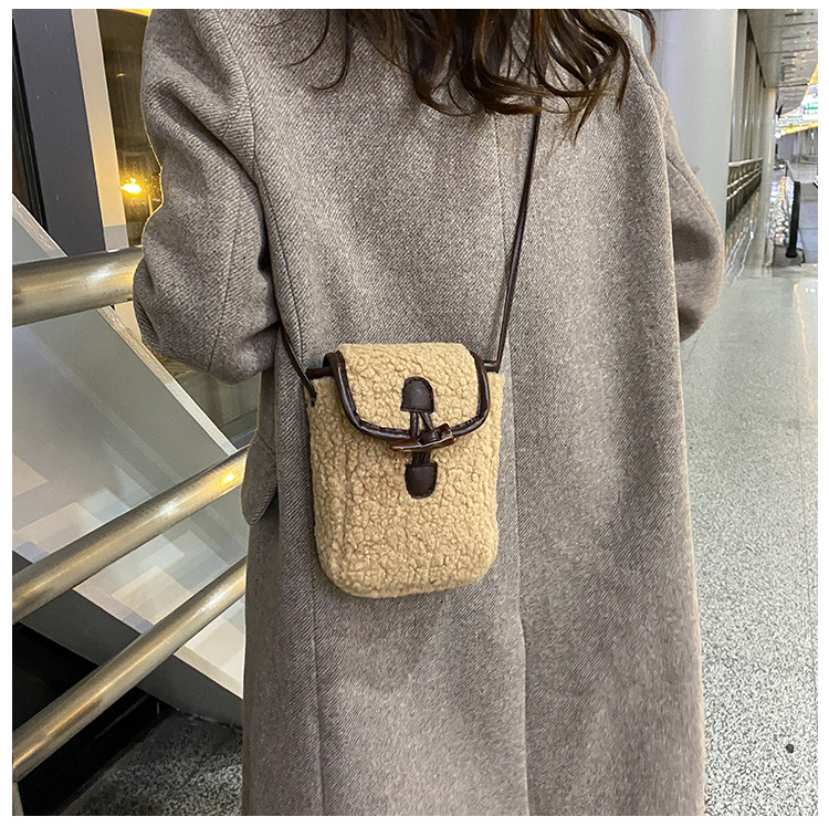 ファッション冬ラムウール電話バッグ甘い素敵なポータブル女性財 - Women'S Bags Cross Body のレビューと価格