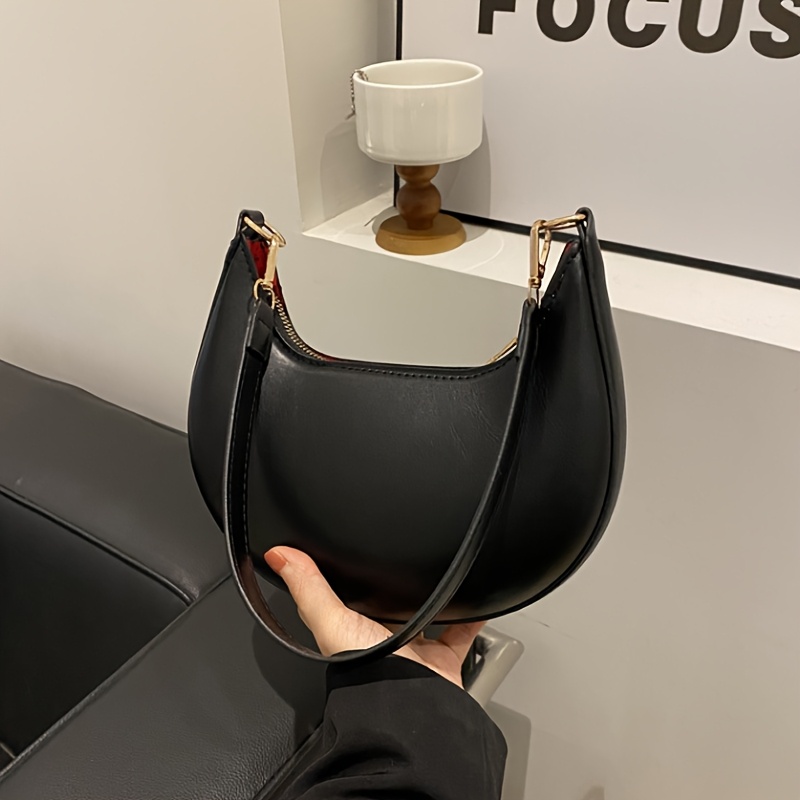 新しいファッショナブルなハイエンドの月型野球バッグ、高級感を - Women Bags For Airport のレビューと価格